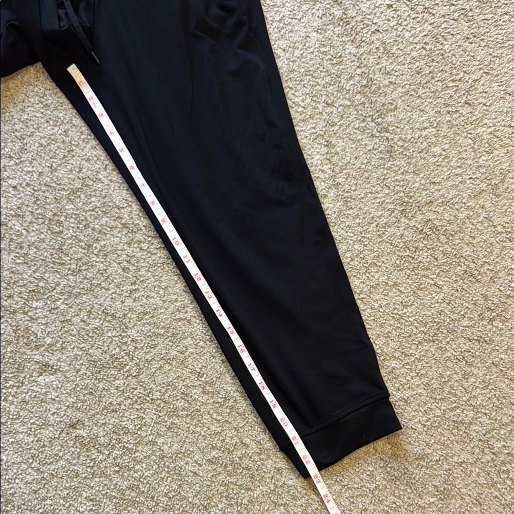 LULULEMON NWOT Sz:4 Black Jogger Pants - Picture 2 of 6